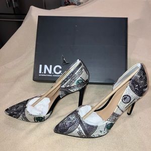 INC Kenjay19F Money Heels